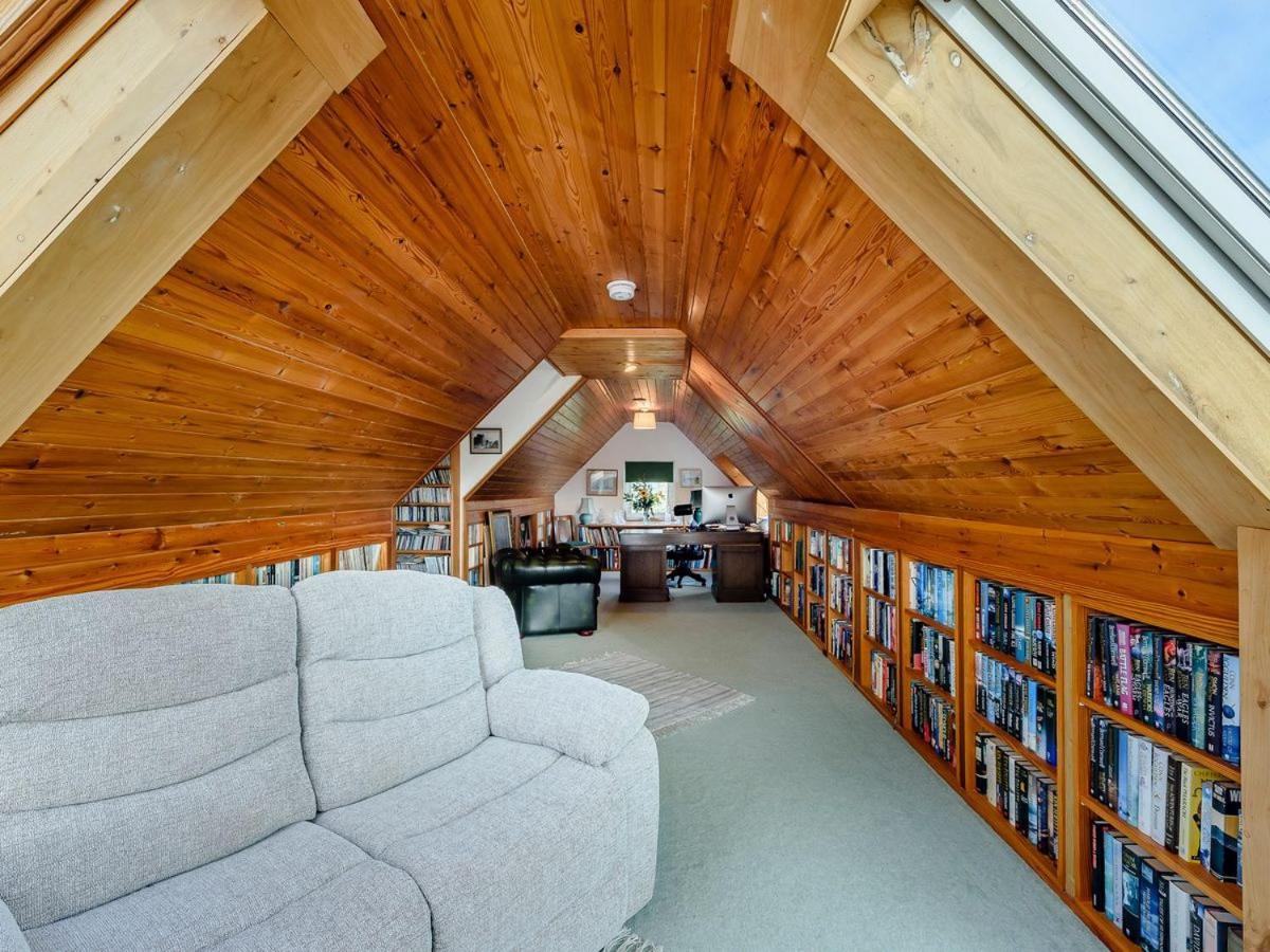 Pixie Grove Villa Penally Екстериор снимка