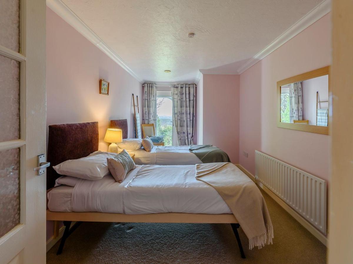 Pixie Grove Villa Penally Екстериор снимка