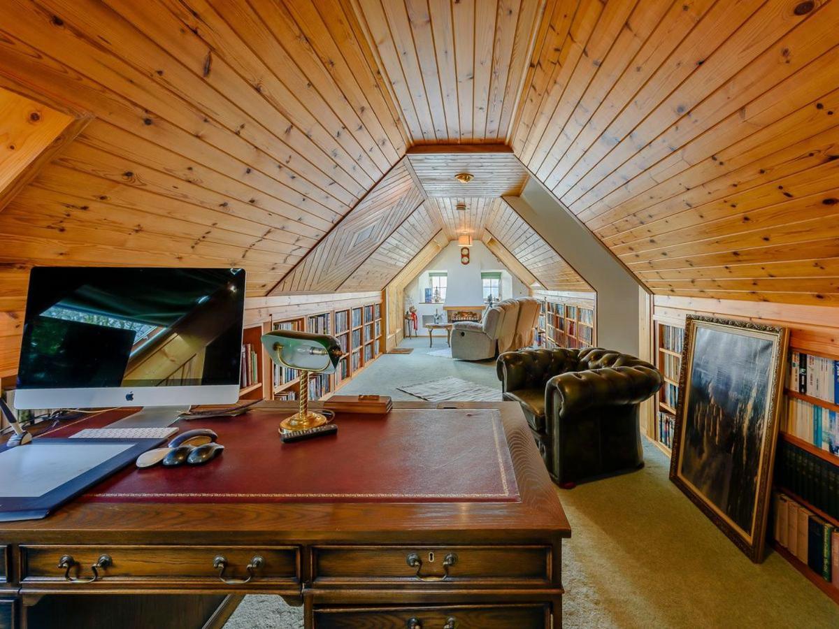 Pixie Grove Villa Penally Екстериор снимка